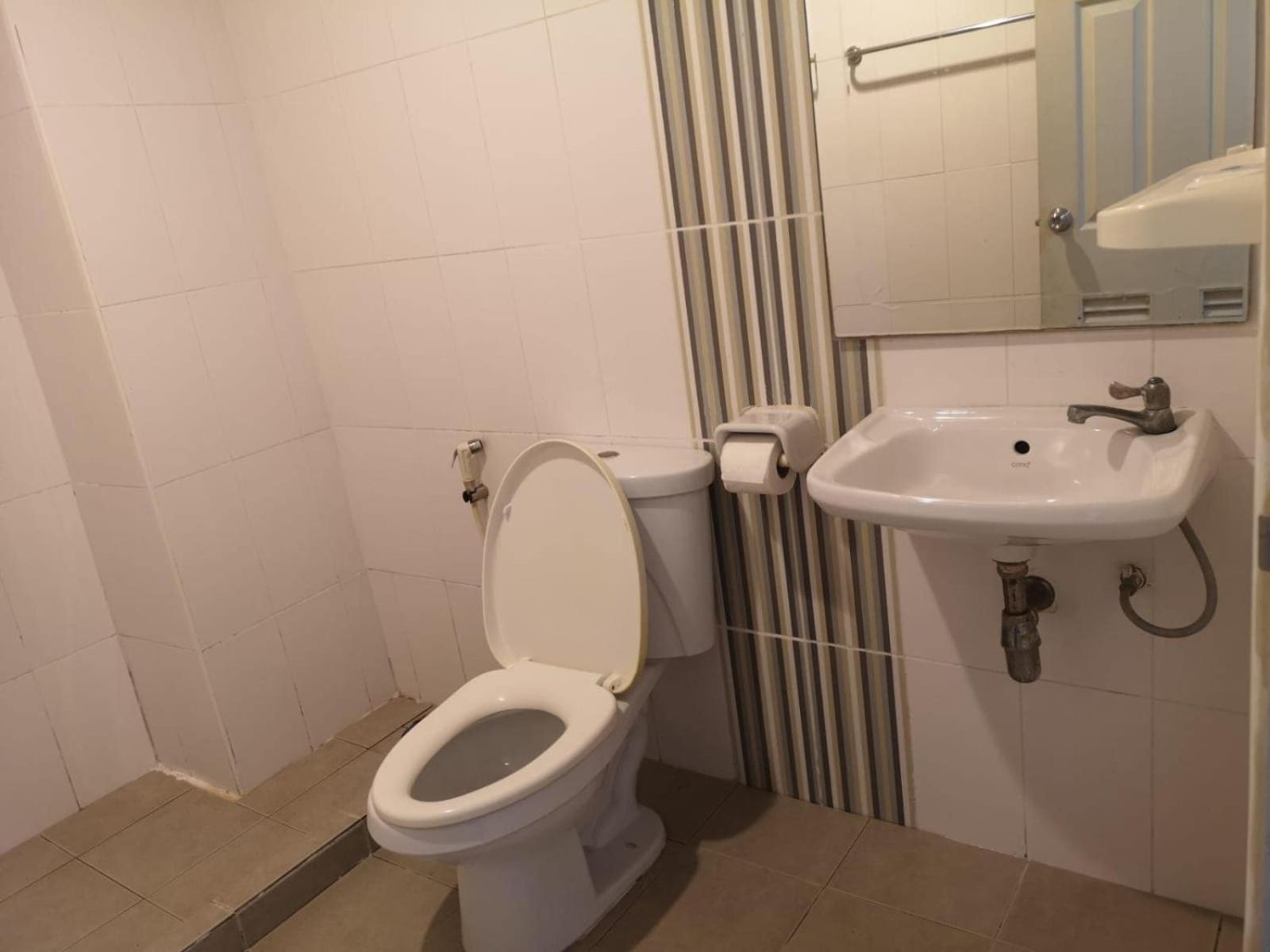 Kjs Pattaya Hotell Eksteriør bilde