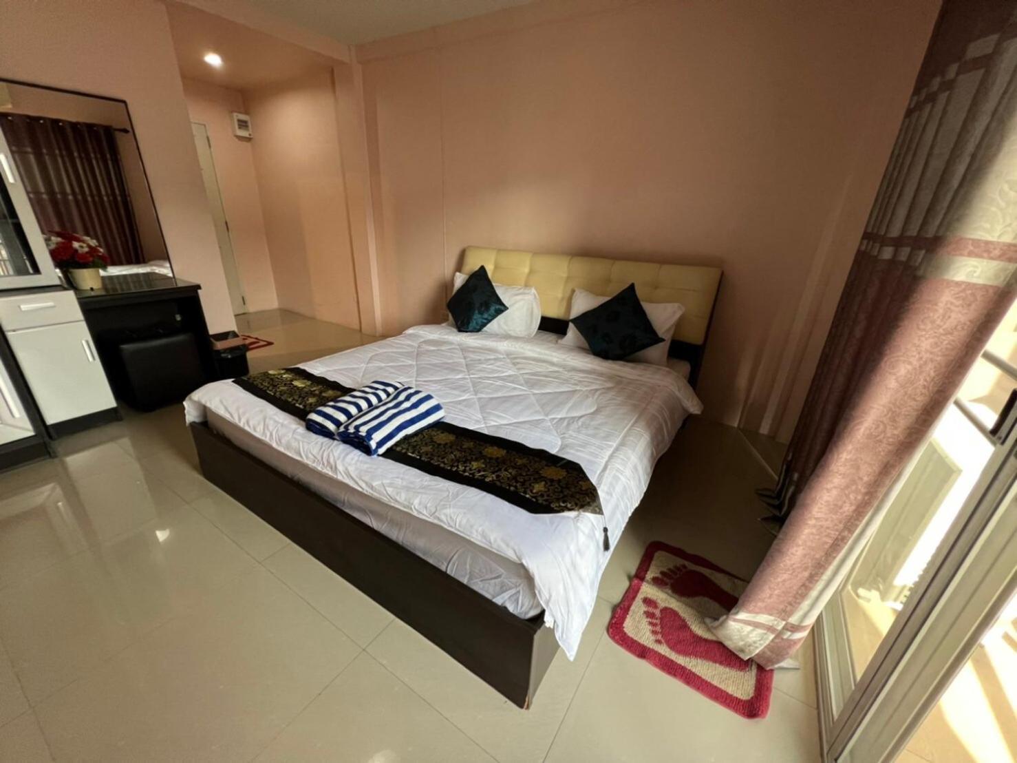 Kjs Pattaya Hotell Eksteriør bilde