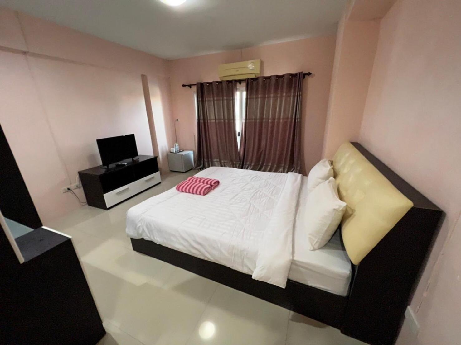 Kjs Pattaya Hotell Eksteriør bilde