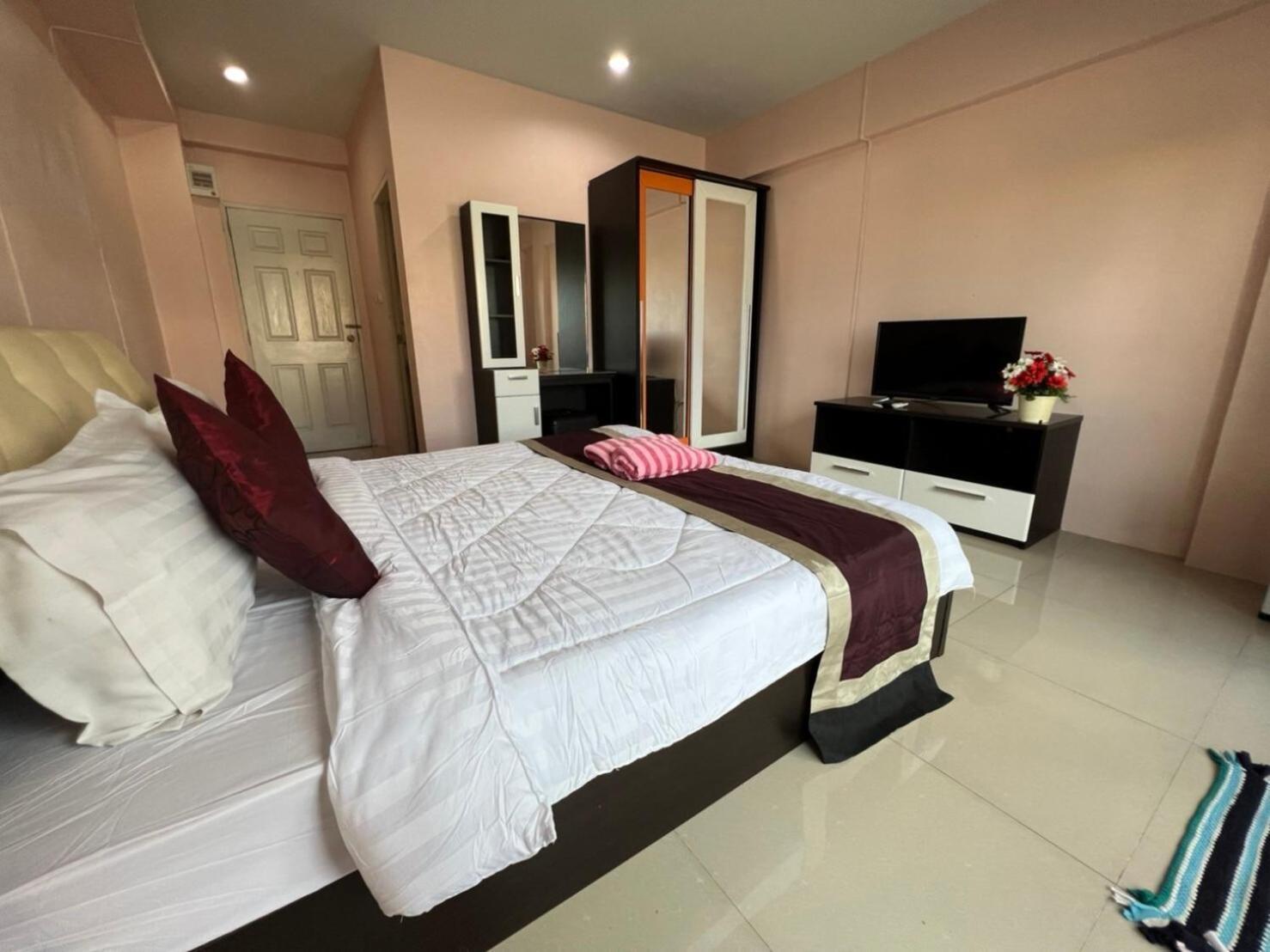 Kjs Pattaya Hotell Eksteriør bilde