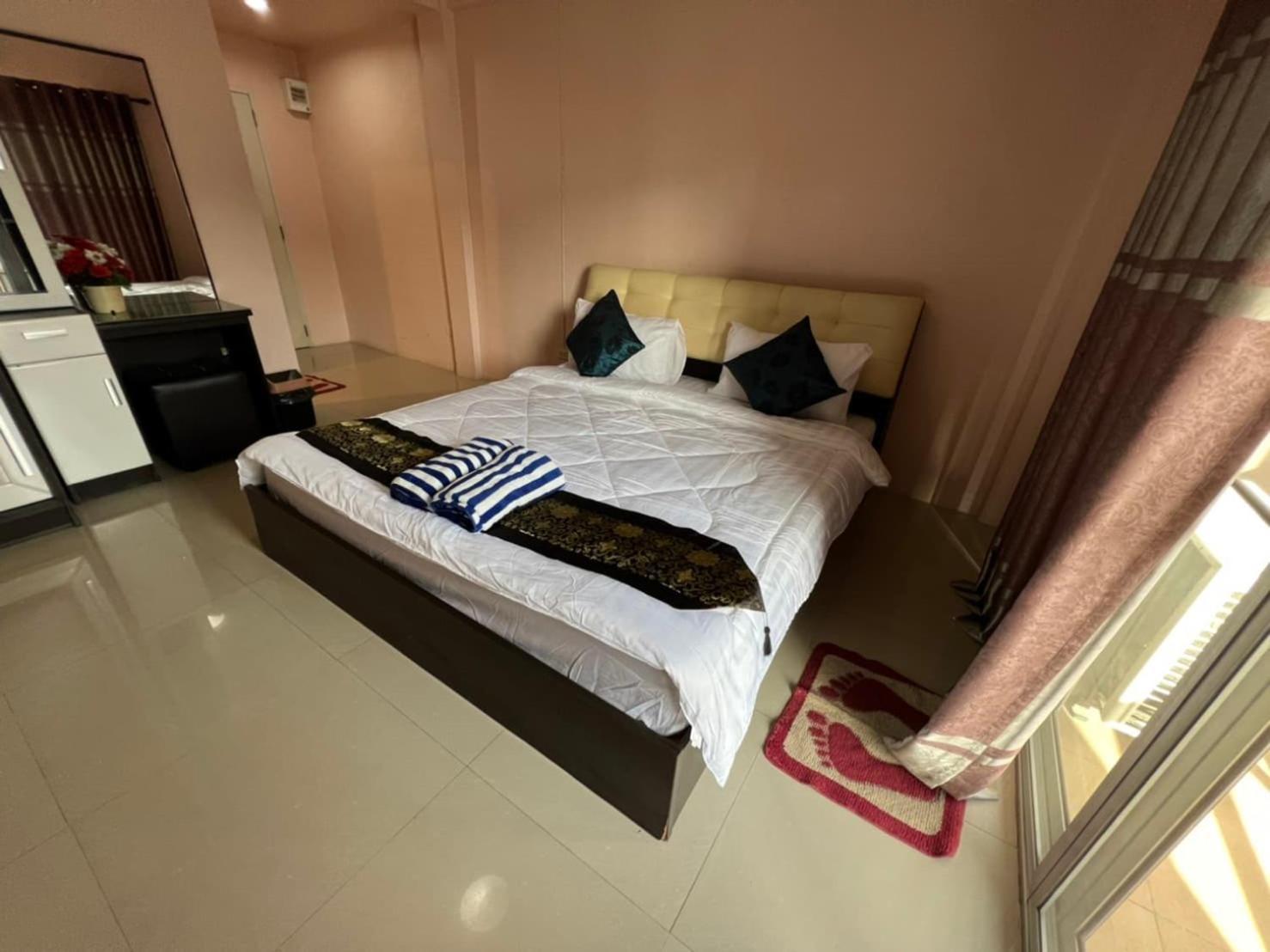 Kjs Pattaya Hotell Eksteriør bilde