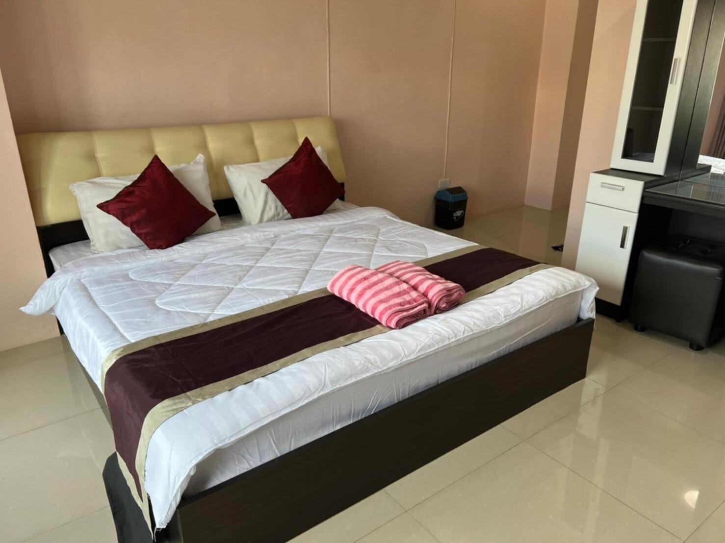 Kjs Pattaya Hotell Eksteriør bilde